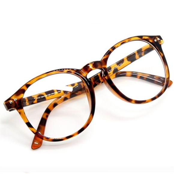 oversized tortoise shell glasses